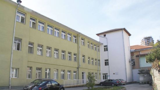 Онкологията във ВеликоТърново търси 60 медици и 1 млн. лв. за ремонт