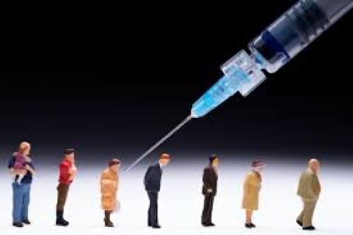 Си Ен Ен уволни 3-ма служители, отишли неваксинирани на работа