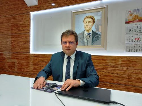 Директорът на Александровска: Твърдения за предстоящи 50-процентни съкращения не отговарят на истината