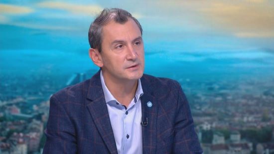Доц. М. Околийски: 2022 ще бъде година за коронавируса в България, но не и по света