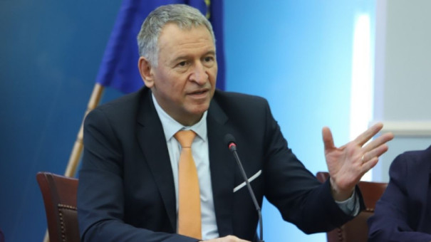 Д-р Кацаров: В бюджета на НЗОК болните следват парите, а трябва да е обратното