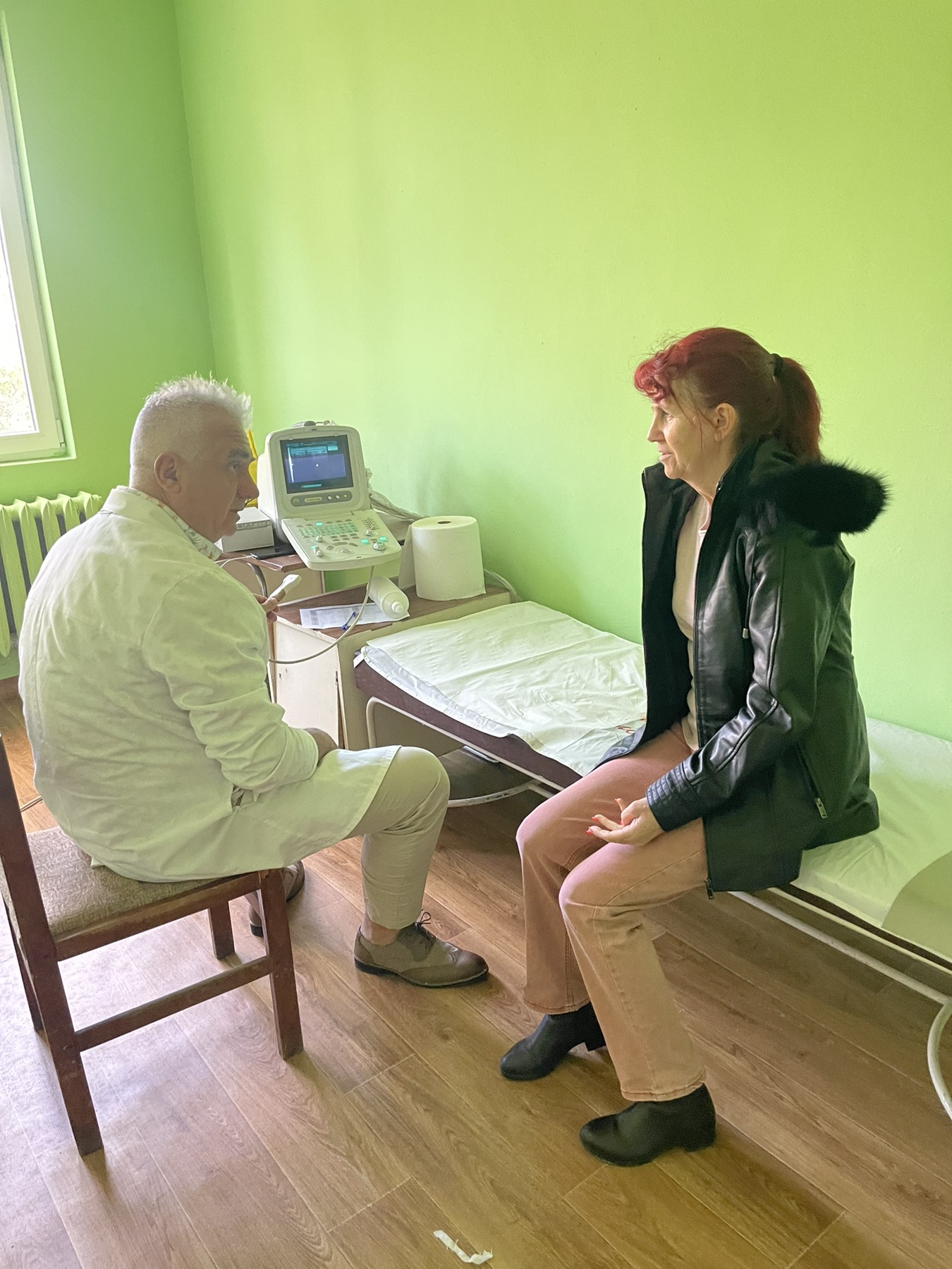 Навременната профилактика спасява живот: Кампанията на „Право и здраве“ и ОББ премина с прегледи през Земен и Неделино